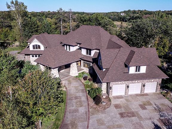 2nd image of 23130 Itasca Avenue Cir N