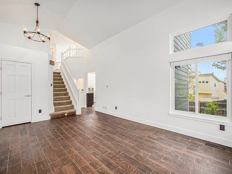 8438 Bluegrass Cir — Photo 8