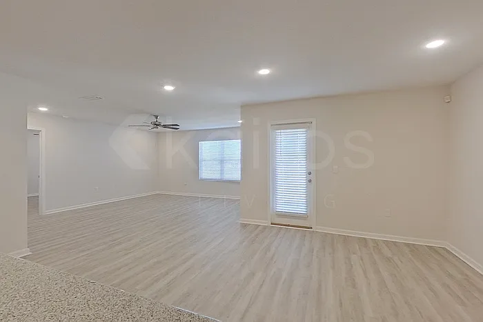 4647 Malay Cir — Photo 2