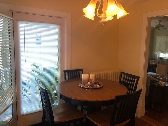 Eat in Kitchen