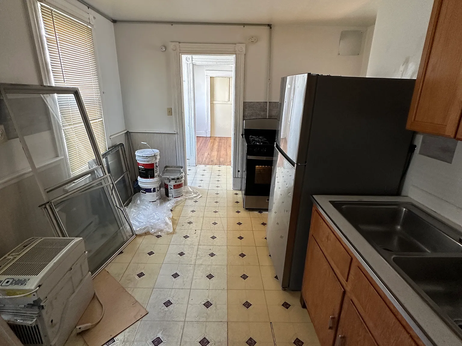 3 bed, 1200 sqft, $1,349 — Photo 3