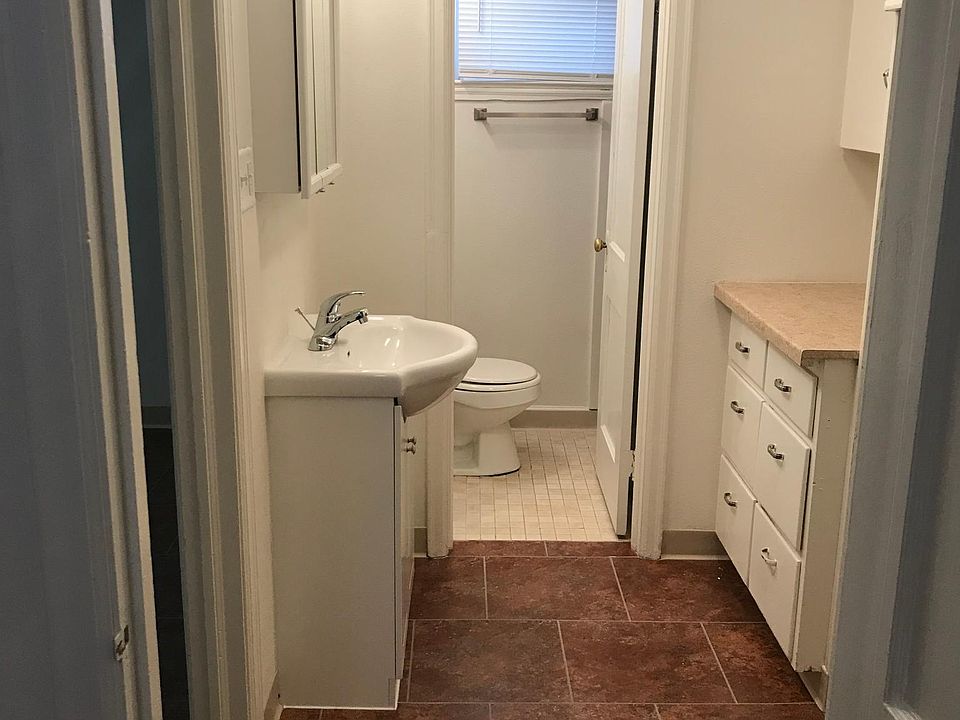 2nd image of 1017 N 6th St
