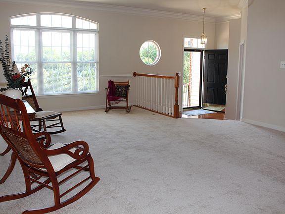 3rd image of 22614 Welborne Manor Sq