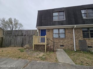 102 Cedar Ct #G, Greenville, NC 27858