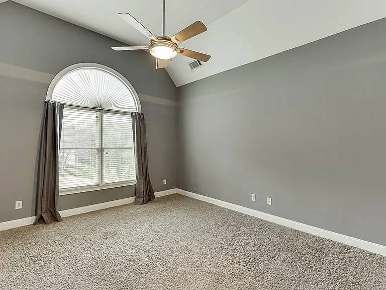 940 Chateau Forest Rd — Photo 45