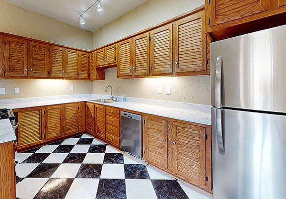 3rd image of 210 3rd St APT 4