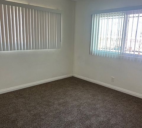 4th image of 10243 S Dixon Ave APT 1