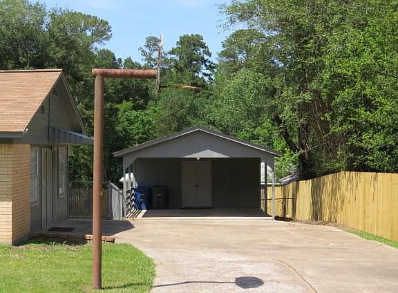 3rd image of 2203 Easley Cir