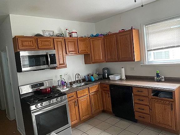 3rd image of 8544 S Kingston Ave