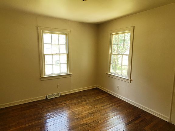 3rd image of 1213 Water St