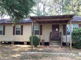 122 Hutchins St, Center, TX 75935