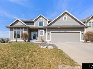 15238 Mary St, Omaha, NE 68116