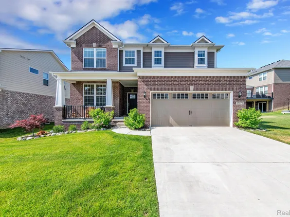 27879 Hummingdale Cir, Novi, MI 48377