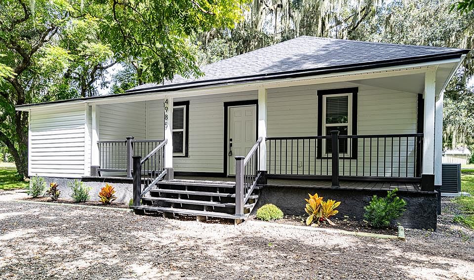 1st image of 4985 Magnolia Ave