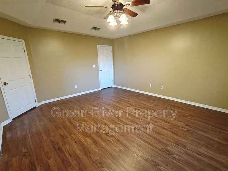 1845 Weston Cir — Photo 15
