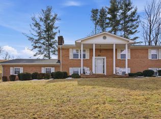 5725 Graysontown Rd, Radford, VA 24141
