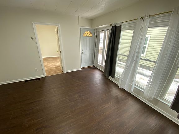 3rd image of 100 Saint Charles St #1