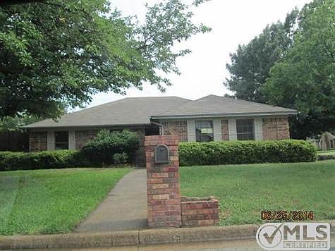 1st image of 3900 Spoonwood Ln