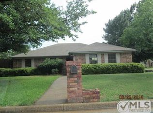 3900 Spoonwood Ln, Fort Worth, TX 76137