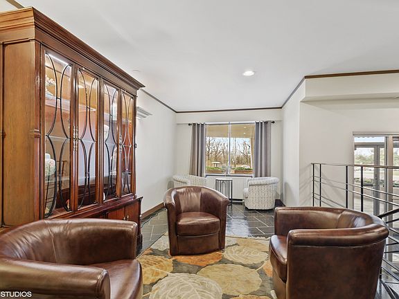 3rd image of 6833 N Kedzie Ave APT 616