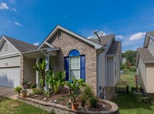 493 Winter Bluff Dr, Fenton, MO