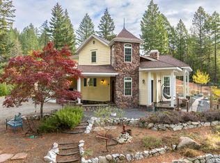 150 June Dr, Cave Junction, OR 97523