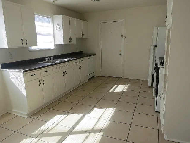 3107 Oak — Photo 4