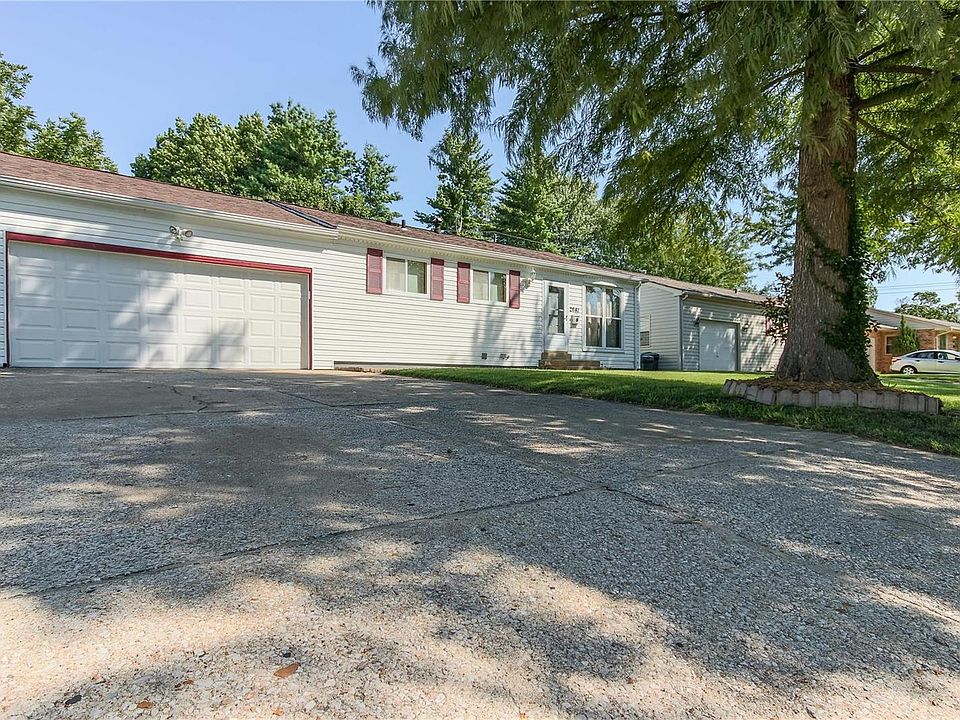 1st image of 2641 Timberlake Dr