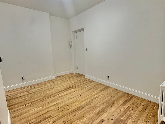 4th image of 1229 1st Ave APT 8