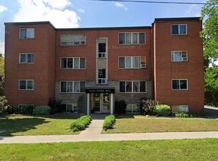 2393 New St, Burlington, ON L7R 1K1