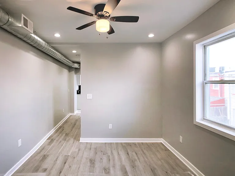 1402 Carroll St #2 — Photo 12