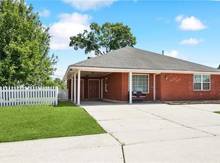 2433 Congressman Hebert Dr, Chalmette, LA 70043