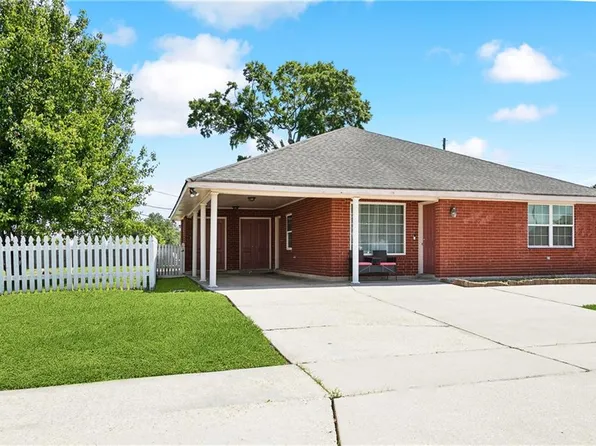 2433 Congressman Hebert Dr, Chalmette, LA 70043