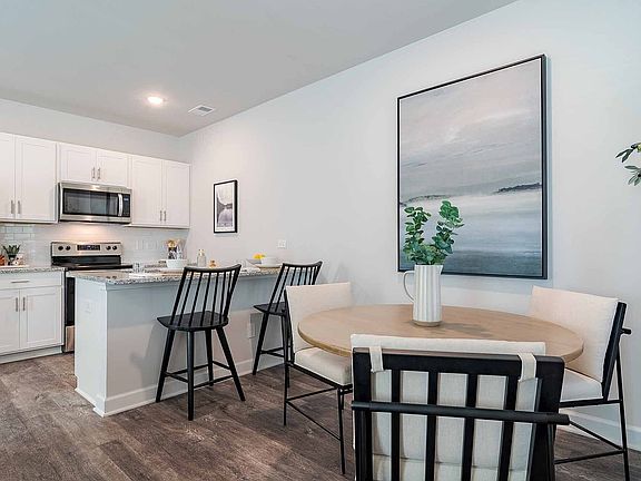 Covey Homes Hunter Trail-Kitchen