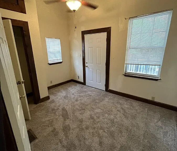 904 E Duffy St #A — Photo 23