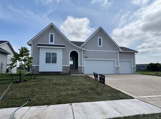 380 NW Ryder Dr, Waukee, IA 50263