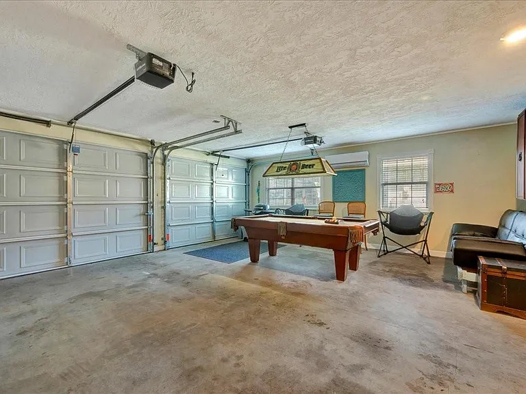 683 Water View Dr — Photo 30