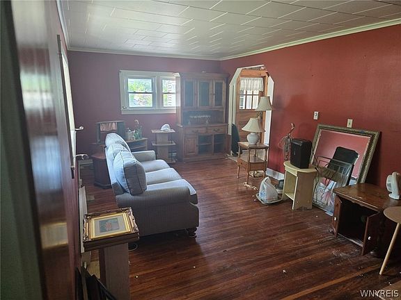 3rd image of 14 Gratton Dr