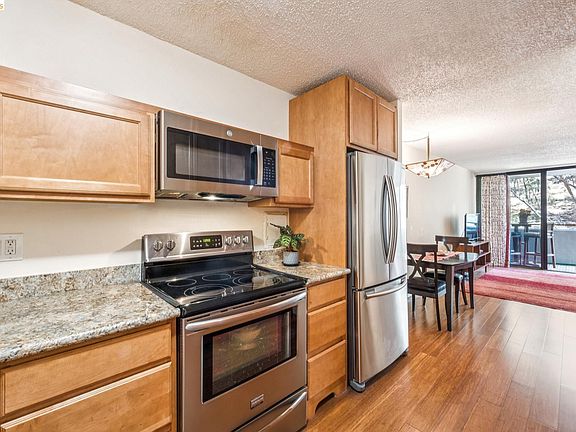 3rd image of 555 Pierce St APT 1125