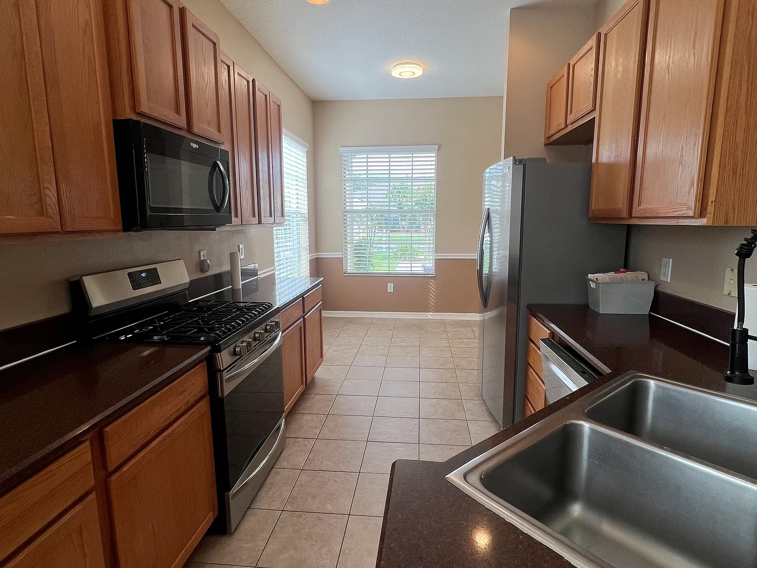 2 bed, 1455 sqft, $2,050 — Photo 4