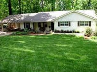 4184 Oak Forest Dr, Atlanta, GA