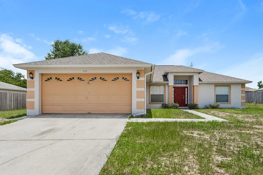 4 bed, 2.0 bath, 1648 sqft, $1,975 — Photo 1