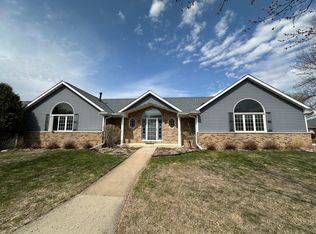 1545 Wilshire Woods Ln NE, Rochester, MN 55906