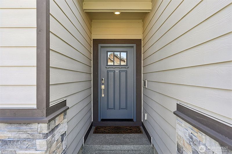 4th image of 35816 2nd Avenue SW