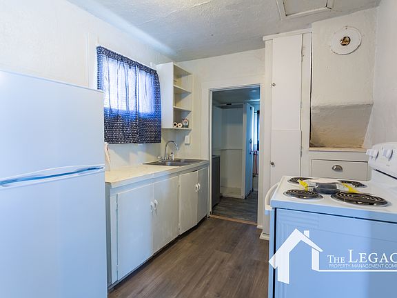 5th image of 327 S Lincoln St Building 2