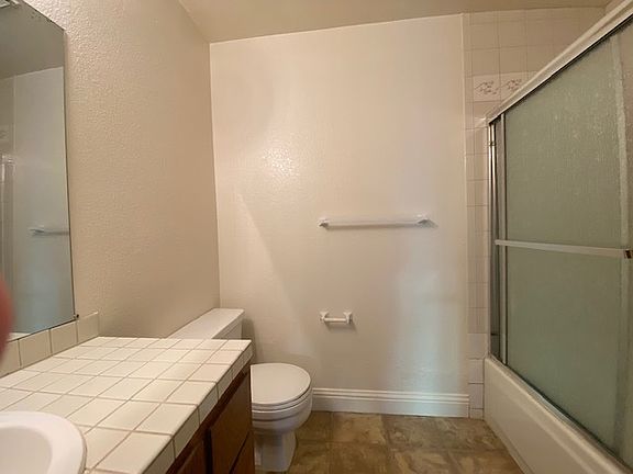 4th image of 3205 San Mateo St #4