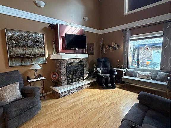 5th image of 1102 Alfred STREET