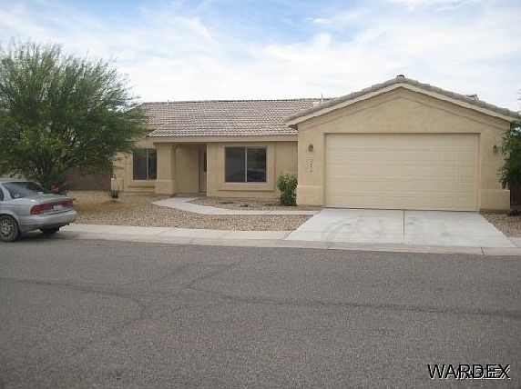 3rd image of 2434 E Prickly Pear Dr