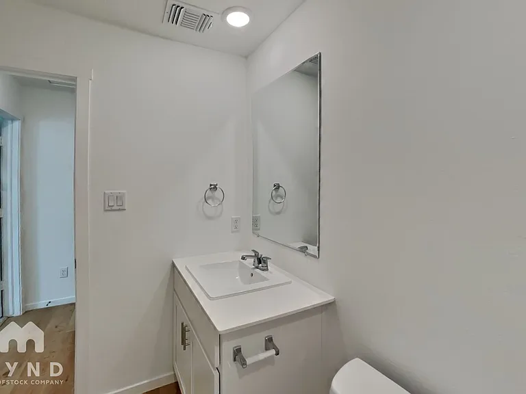 9624 NW 123rd St — Photo 12