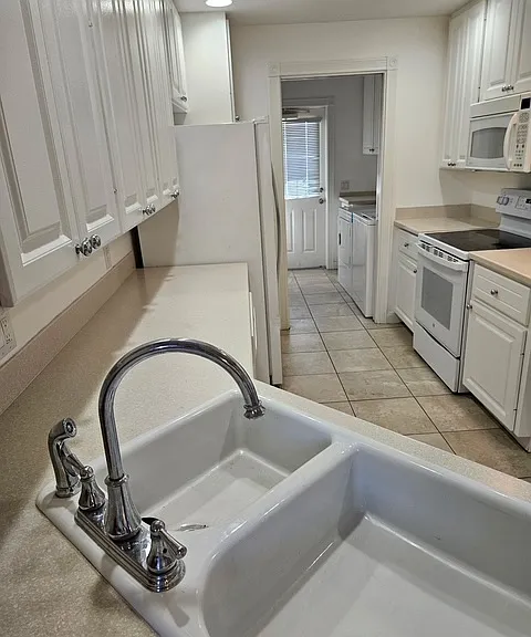 1650 Napoli Dr — Photo 8